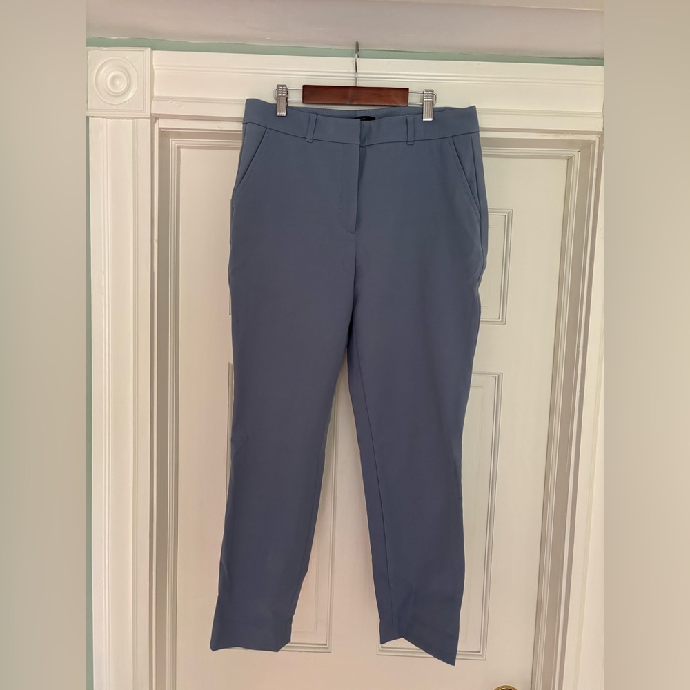 WHBM slim crop blue pants size 8. Slim ankle comfort stretch. Like new.